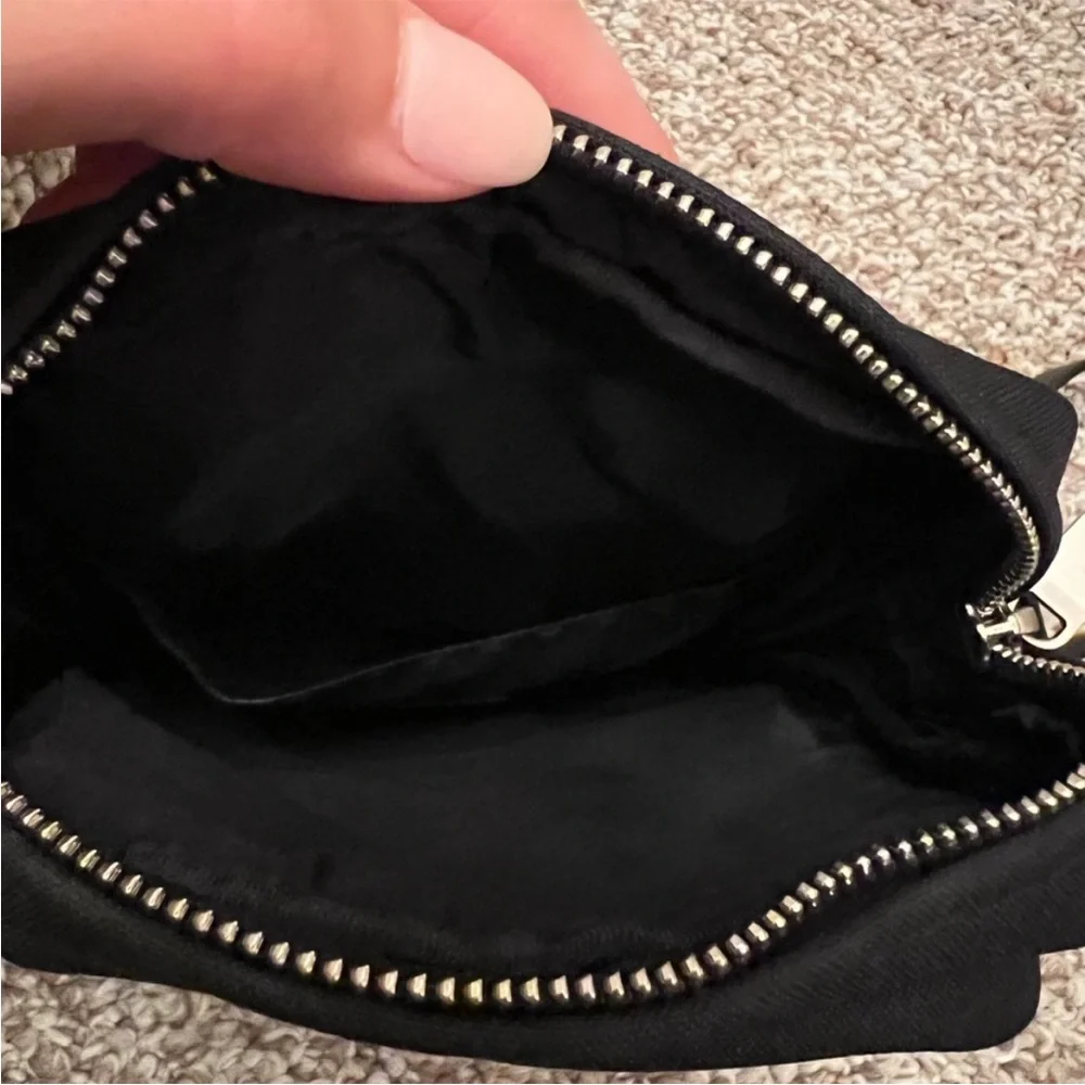 Saint Laurent Black Crossbody Bag - Picture 7 of 7